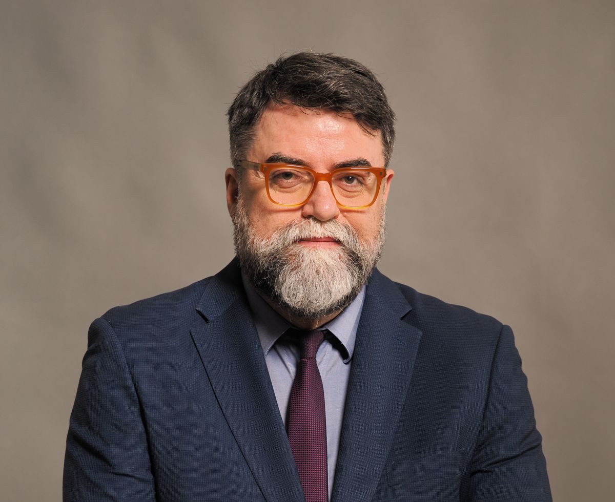 «Γυναίκες Μπροστά – Τι αλλάζει, τι μένει»: Η Ανατολική Αττική συζητά για τη γυναίκα του σήμερα, στην εκδήλωση του Βασίλη Οικονόμου.